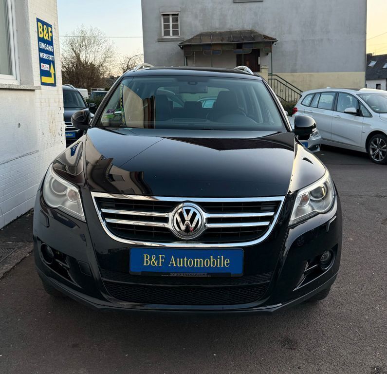Schwarz Gebraucht 2009 VW Tiguan Sportline SUV | 10.150 € (Fairer Preis) - Bild 1/4