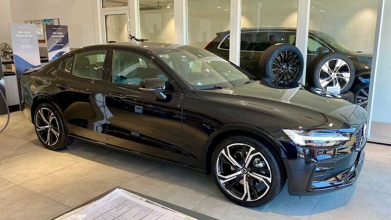 Gebraucht 2023 Volvo S60 Limousine | 37.890 € (Fairer Preis) - Bild 1/4