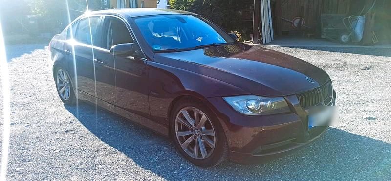 Braun Gebraucht 2007 BMW 325 Limousine | 4.444 € (Superpreis) - Bild 1/4