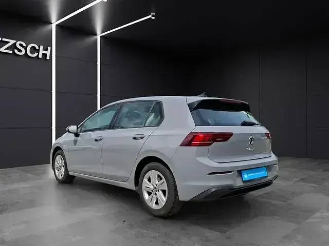 Gebraucht VW Golf VIII Life 150 PS (110 kW) 2025 Grau Limousine