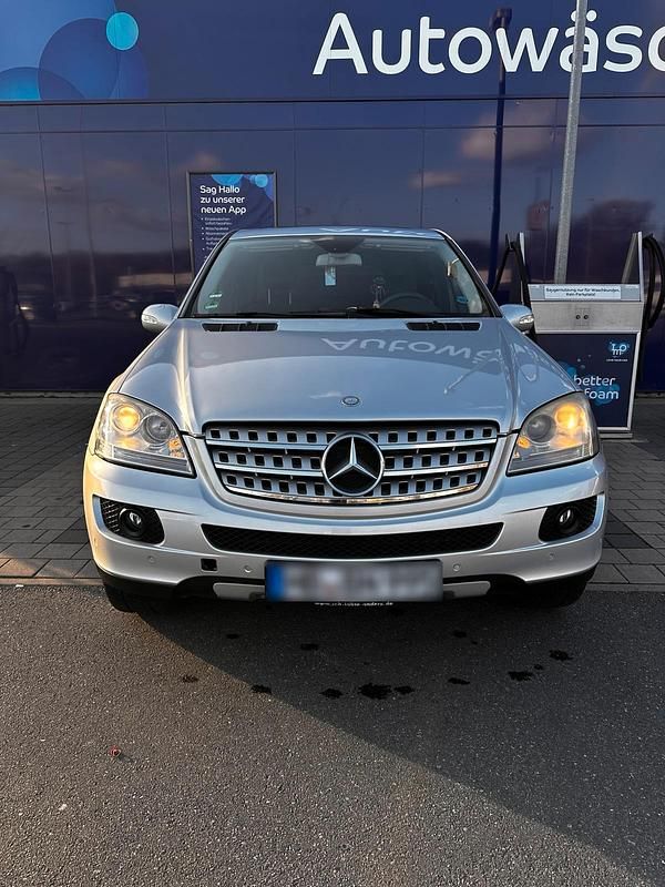 Gebraucht Mercedes ML320 224 PS (164 kW) 2006 Grau SUV