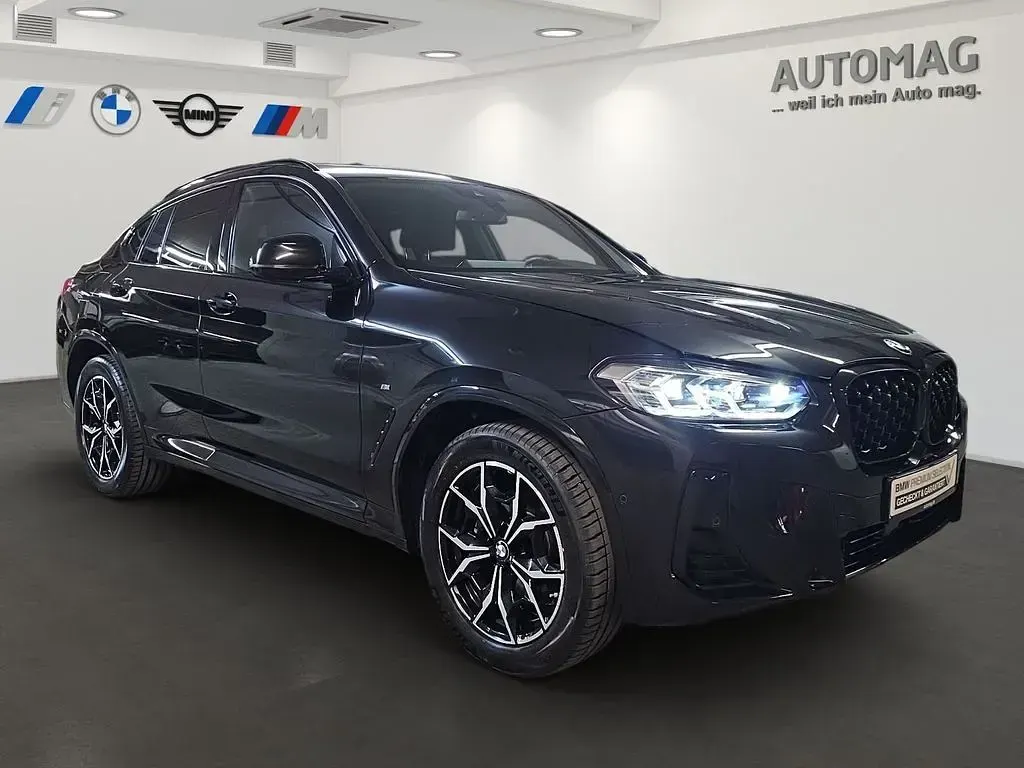 Gebraucht BMW X4 M Sport 181 PS (133 kW) 2025 Black sapphire SUV