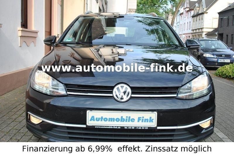 Schwarz Gebraucht 2018 VW Golf VII Highline Kombi | 7.450 € (Superpreis) - Bild 1/4