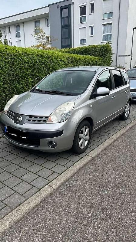 Grau Gebraucht 2006 Nissan Note Acenta Van / Kleinbus | 3.700 € (Etwas zu teuer) - Bild 1/4
