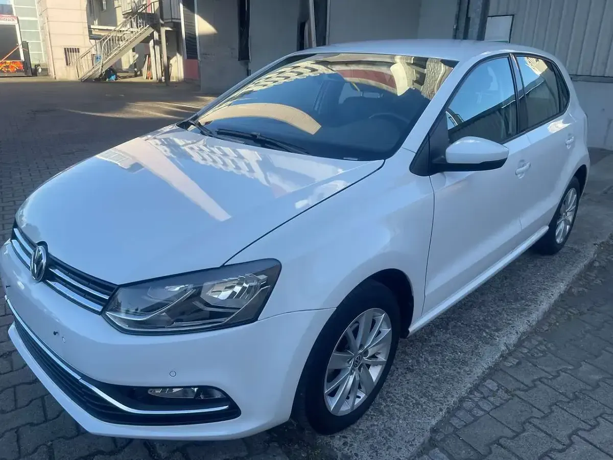 Usata VW Polo Comfortline 90 CV (66 kW) 2016 Bianco Berlina
