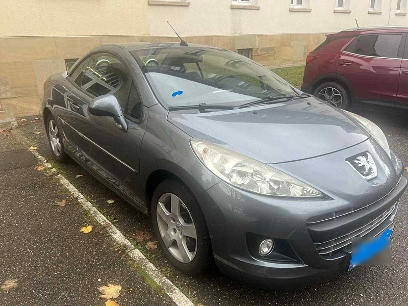 Grau Gebraucht 2011 Peugeot 207 CC Cabrio | 2.200 € (Superpreis) - Bild 1/4