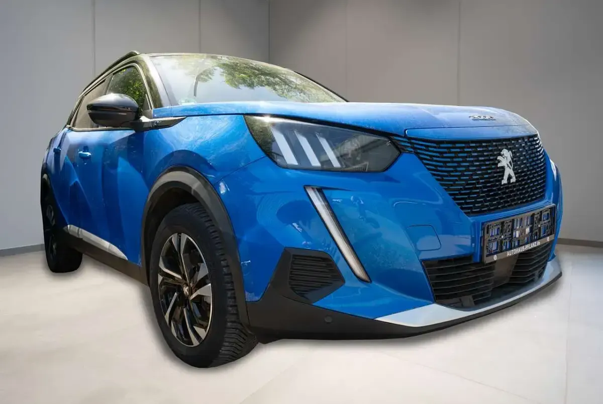 Gebraucht Peugeot e-2008 GT 100 kW (136 PS) 2021 Blau SUV