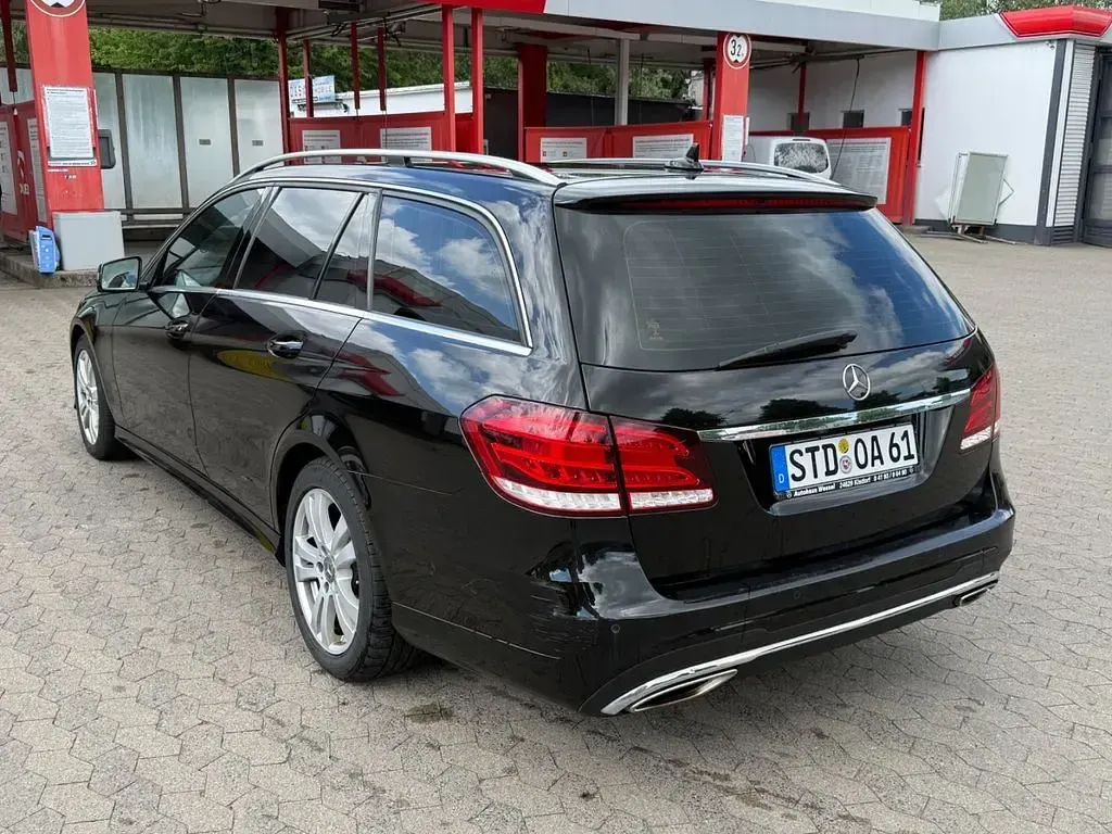 Gebraucht Mercedes E350 258 PS (189 kW) 2016 Schwarz Kombi