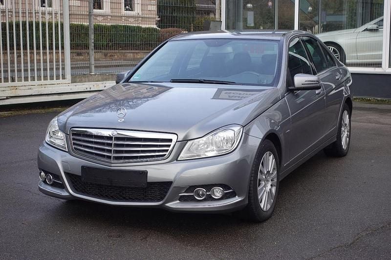 Palladiumsilber metalliclack (metallic) Gebraucht 2012 Mercedes C180 Elegance Limousine | 15.900 € (Teuer) - Bild 1/4