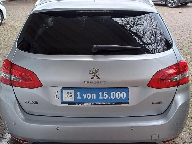 Gebraucht Peugeot 308 Business-Line 150 PS (110 kW) 2015 Lackierung aluminiumgrau/meta Kombi