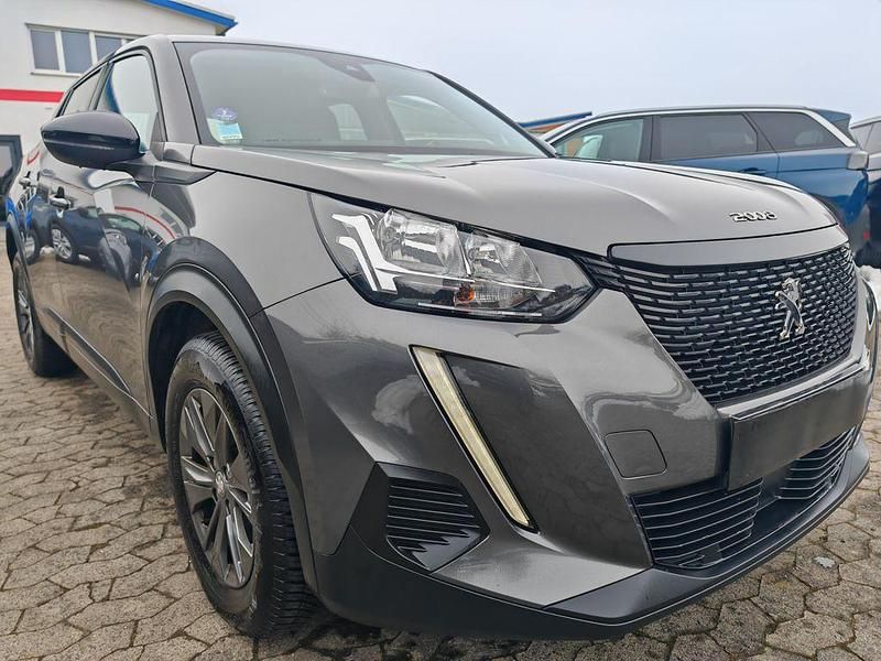 Gebraucht Peugeot 2008 131 PS (96 kW) 2022 Grau SUV