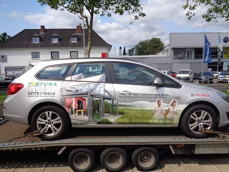 Gebraucht Opel Astra Edition 110 PS (80 kW) 2015 Silber Limousine