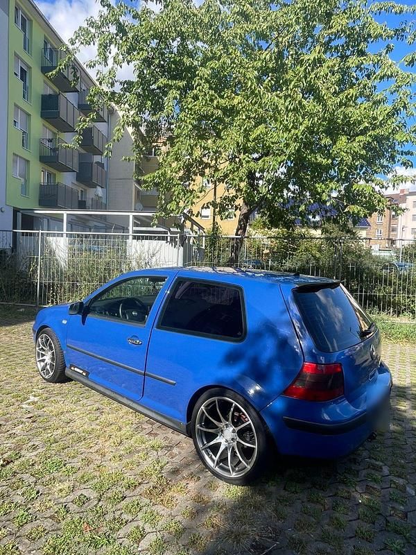 Second-hand VW Golf Sport 2000 Albastru Coupe