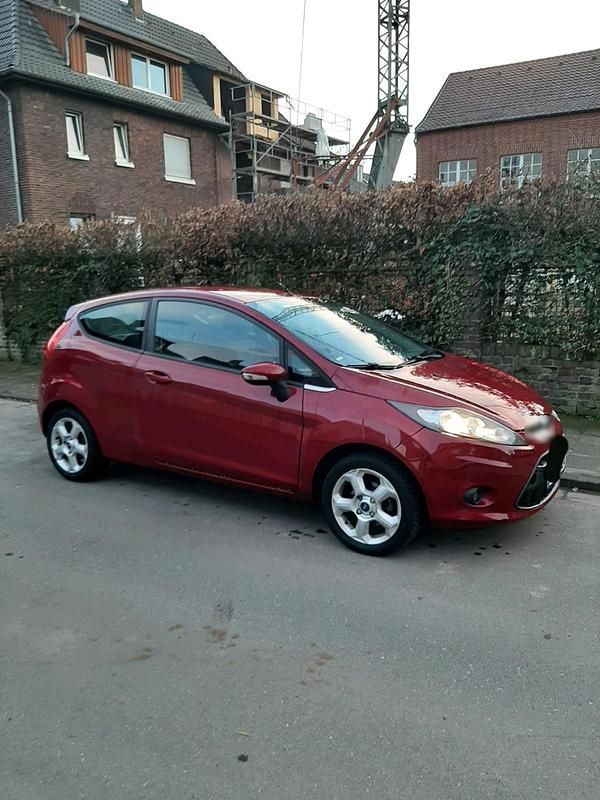 Gebraucht Ford Fiesta 82 PS (60 kW) 2009 Violet Kleinwagen