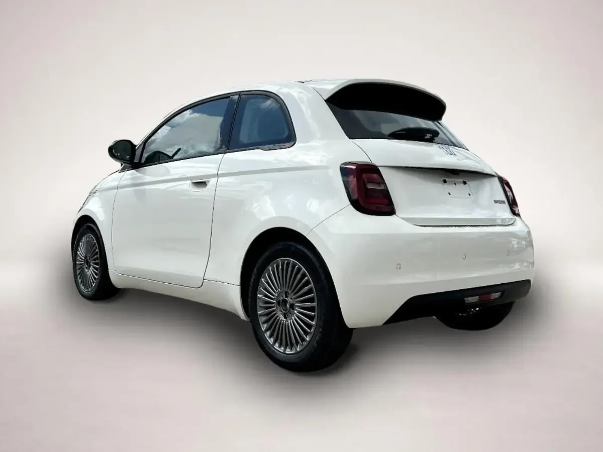 Neu Fiat 500 Icon 65 PS (47 kW) 2026 Manufacturer Kleinwagen