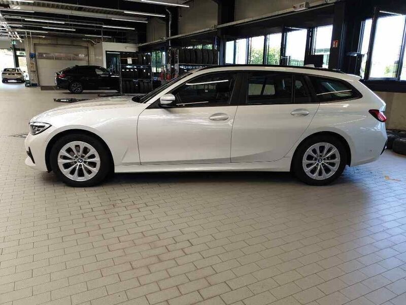 Gebraucht BMW 320e 190 PS (139 kW) 2020 Weiß Kombi