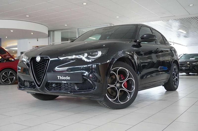 Gebraucht Alfa Romeo Stelvio Veloce 209 PS (153 kW) 2024 Vulcano schwarz SUV