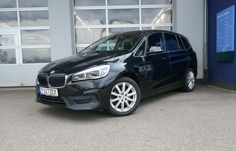 Schwarz Gebraucht 2021 BMW 218 Gran Tourer Sport Line Van / Kleinbus | 16.999 € (Fairer Preis) - Bild 1/4