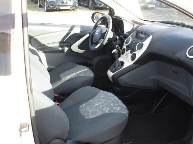 Gebraucht Ford Ka Ambiente 69 PS (50 kW) 2012 Weiss Kleinwagen