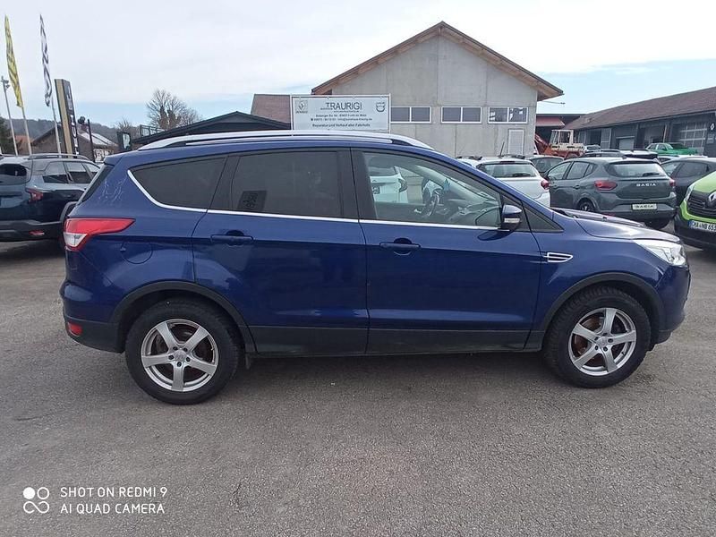 Gebraucht Ford Kuga SYNC Edition 150 PS (110 kW) 2016 Blau SUV
