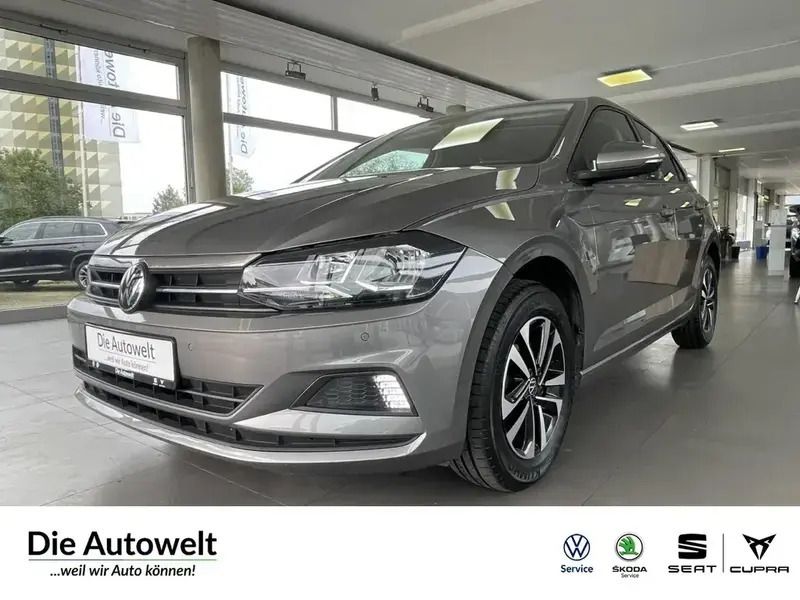 Limestone grey (grau) Gebraucht 2021 VW Polo United Limousine | 11.980 € (Guter Preis) - Bild 1/4