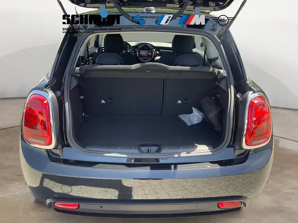 Käytetty Mini Cooper SE Classic 135 kW (184 HP) 2023 Musta Viistoperä