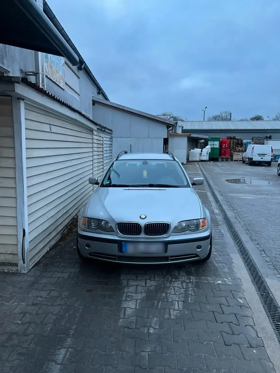 Gebraucht BMW 330 231 PS (169 kW) 2005 Silber Kombi