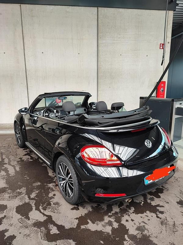 Gebraucht VW Beetle Allstar 105 PS (77 kW) 2016 Schwarz Kleinwagen