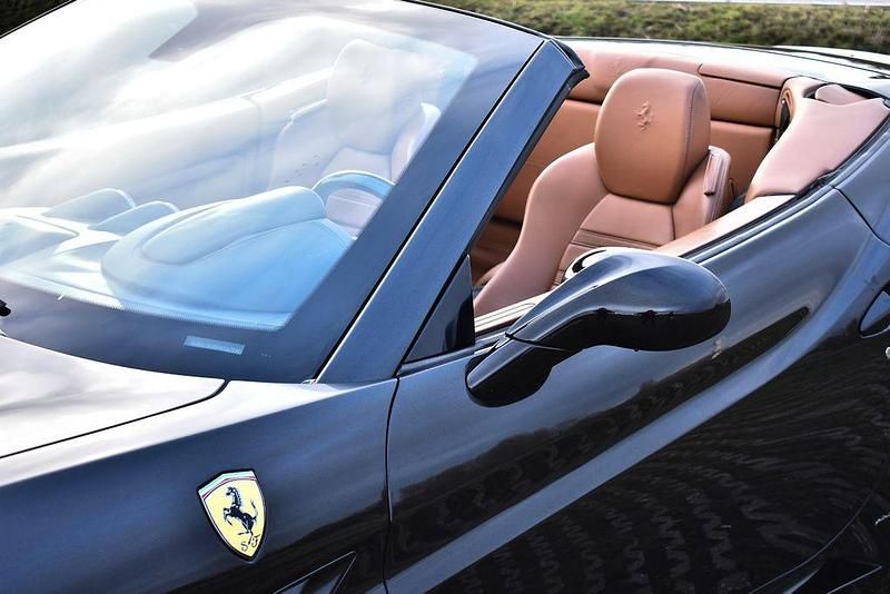 Gebraucht Ferrari California 460 PS (338 kW) 2009 Schwarz Cabrio
