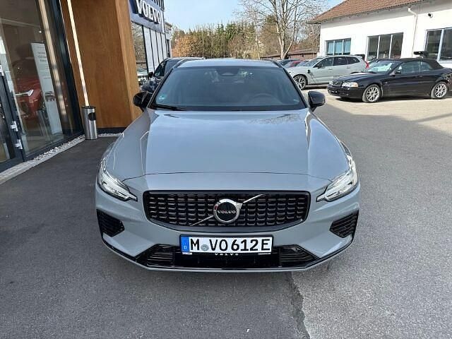 Gebraucht Volvo V60 Plus 398 PS (292 kW) 2024 Grau Kombi