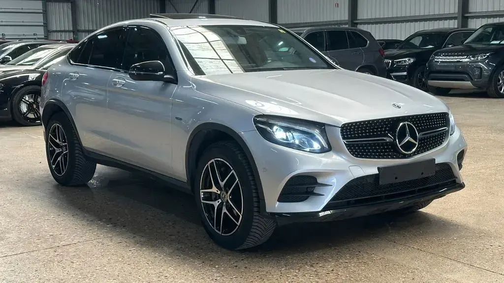 Gebraucht Mercedes GLC350 211 PS (155 kW) 2018 Silber SUV