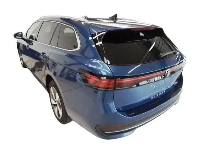 Gebraucht VW Passat Business 150 PS (110 kW) 2025 Blau Kombi