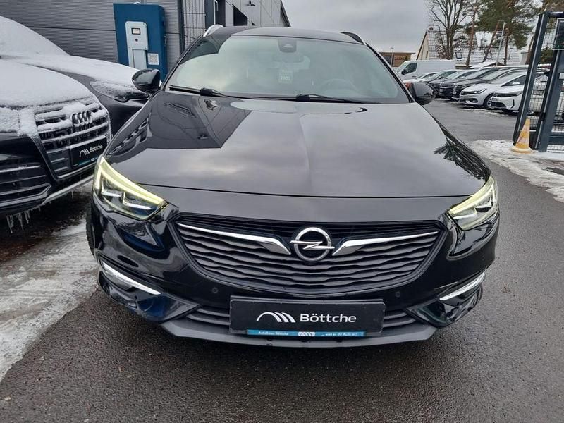 Gebraucht Opel Insignia Dynamic 165 PS (121 kW) 2017 Schwarz Kombi
