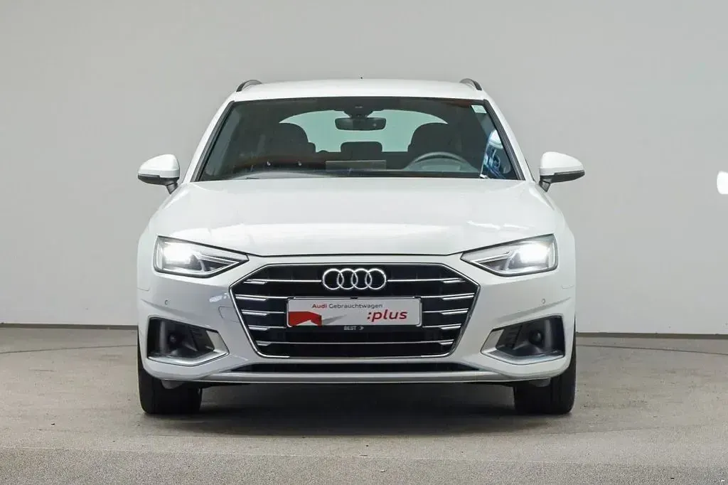 Gebraucht Audi A4 Advanced Plus 204 PS (150 kW) 2023 Ibisweiß Kombi