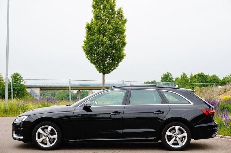 Gebraucht Audi A4 S-Line 136 PS (100 kW) 2023 Schwarz Kombi
