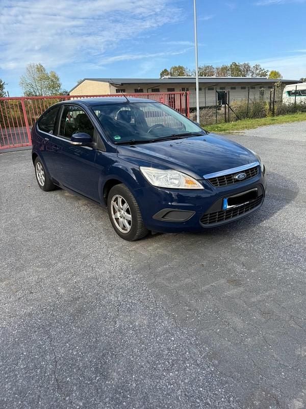 Andere farben Gebraucht 2010 Ford Focus Limousine | 2.050 € (Superpreis) - Bild 1/4