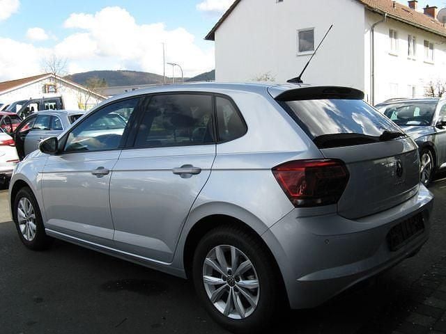 Gebraucht VW Polo Highline 110 PS (80 kW) 2021 Reflexsilber metallic (metallic) Limousine