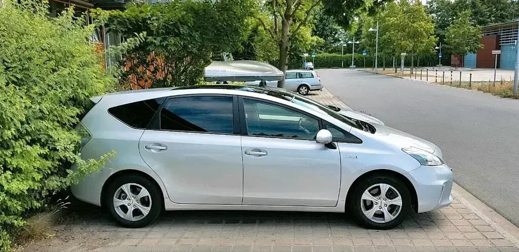 Gebraucht Toyota Prius+ Plus 136 PS (100 kW) 2013 Silber Van / Kleinbus