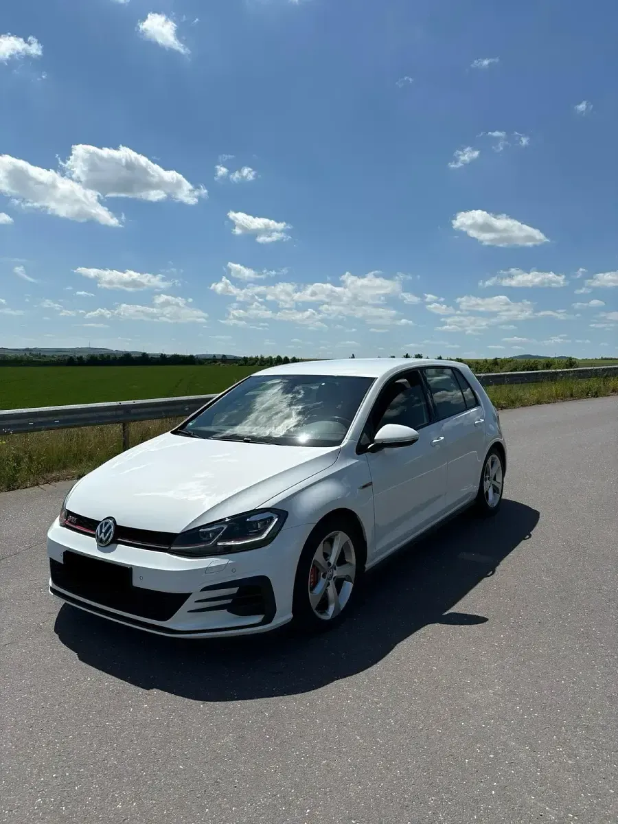 Second-hand VW Golf VII GTI 245 CP (180 kW) 2019 Alb Berlinǎ