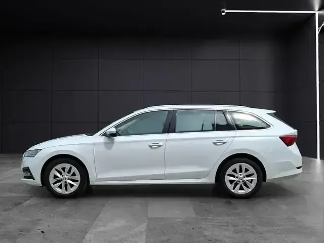 Gebraucht Skoda Octavia First Edition 150 PS (110 kW) 2021 Weiß Kombi