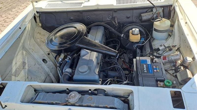 Weiß Gebraucht 1968 Opel Commodore Limousine | 17.500 € - Bild 1/4