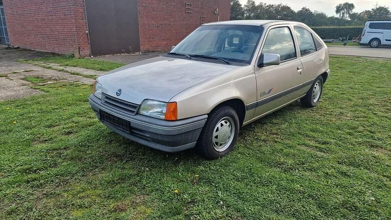 Gebraucht Opel Kadett 75 PS (55 kW) 1991 Silber