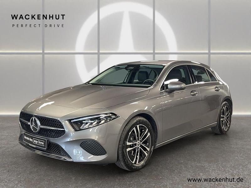 Gebraucht Mercedes A180 Advanced 150 PS (110 kW) 2024 Grau Limousine