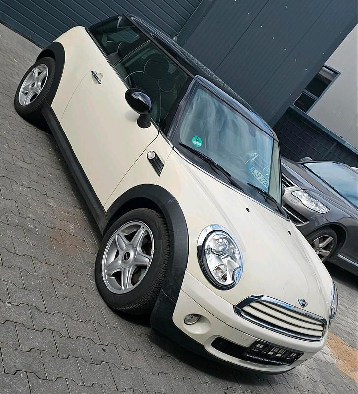 Weiß Gebraucht 2007 Mini Cooper Coupé Coupé | 6.690 € (Fairer Preis) - Bild 1/4