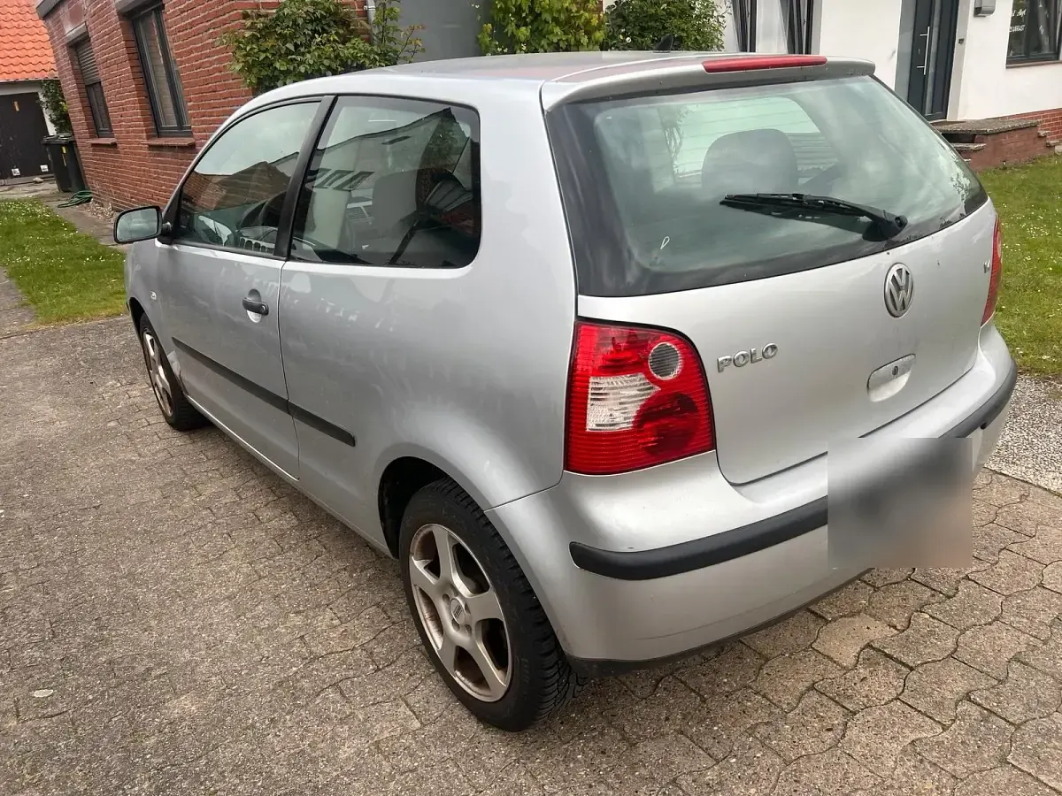 Occasion VW Polo 75 ch (55 kW) 2002 Argent Citadine