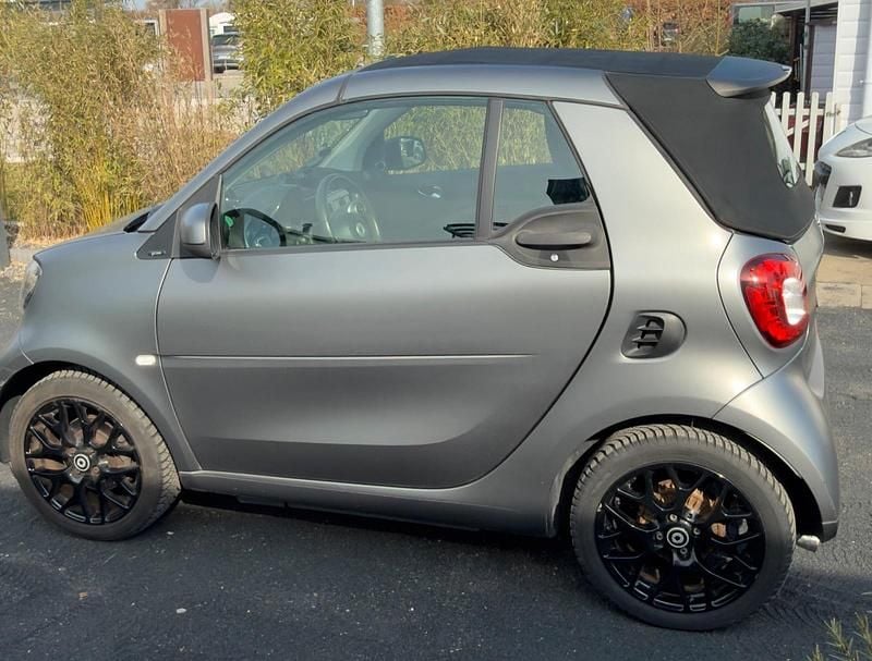 Gebraucht Smart ForTwo Cabrio 86 PS (63 kW) 2017 Grau Cabrio