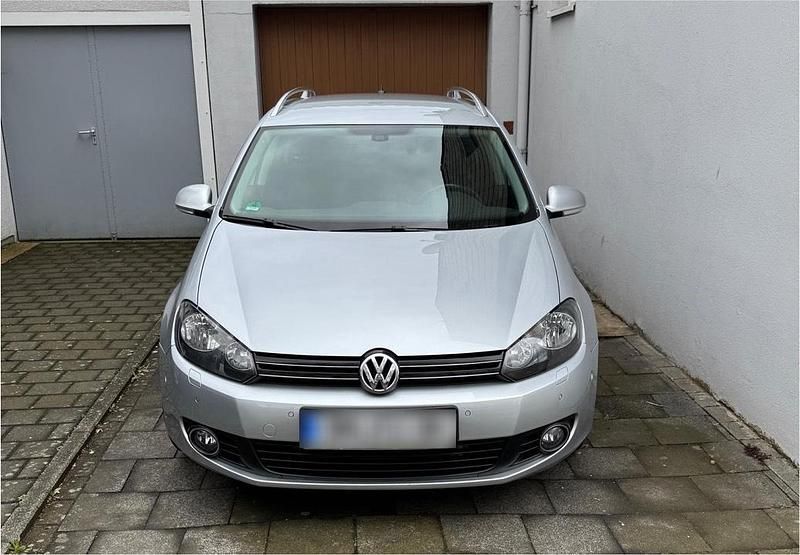 Gebraucht VW Golf V 122 PS (89 kW) 2009 Silber Kombi
