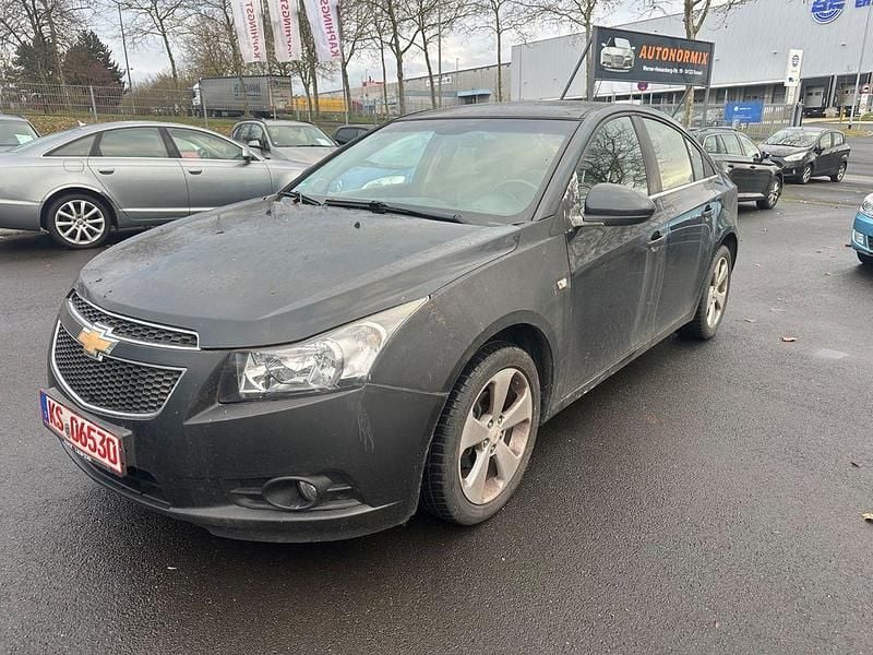 Schwarz Gebraucht 2012 Chevrolet Cruze LS Limousine | 1.999 € (Superpreis) - Bild 1/4