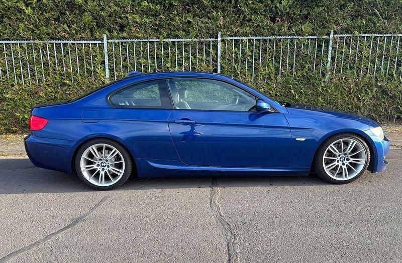 Gebraucht BMW 325 Performance 218 PS (160 kW) 2010 Blau Coupé