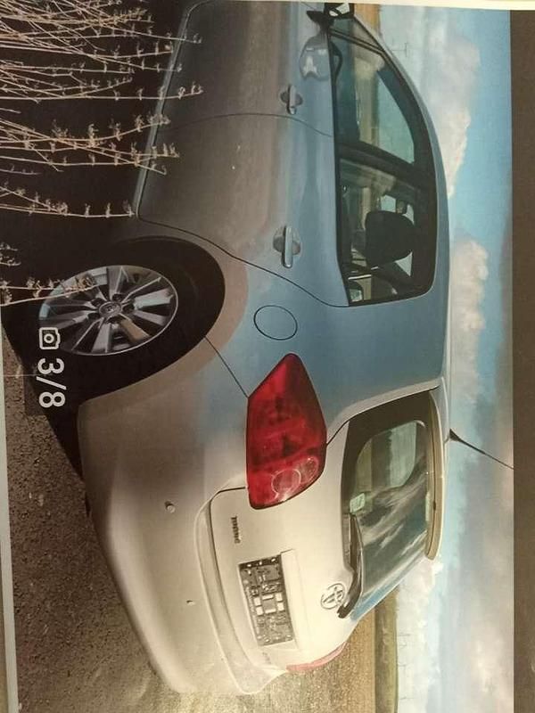 Gebraucht Toyota Auris Team 97 PS (71 kW) 2010 Kleinwagen